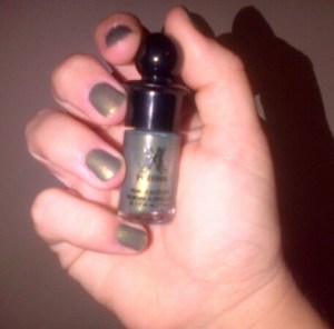 RUFFIAN Nail Lacquer in Hedge Fund